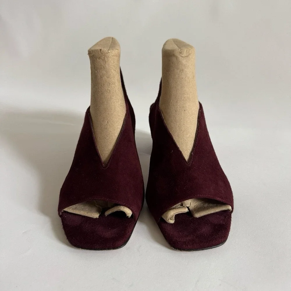 Bernardo Womens Suede Block Open Toe Heels 9 Maroon‎ Square Toe Quiet Luxury